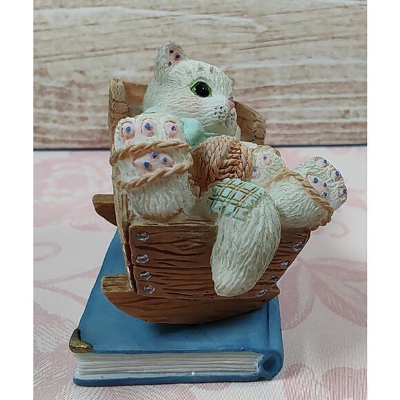 Calico Kittens by Patricia Hillman & Enesco Cat's Cradle #488690 1998 - Picture 5 of 6